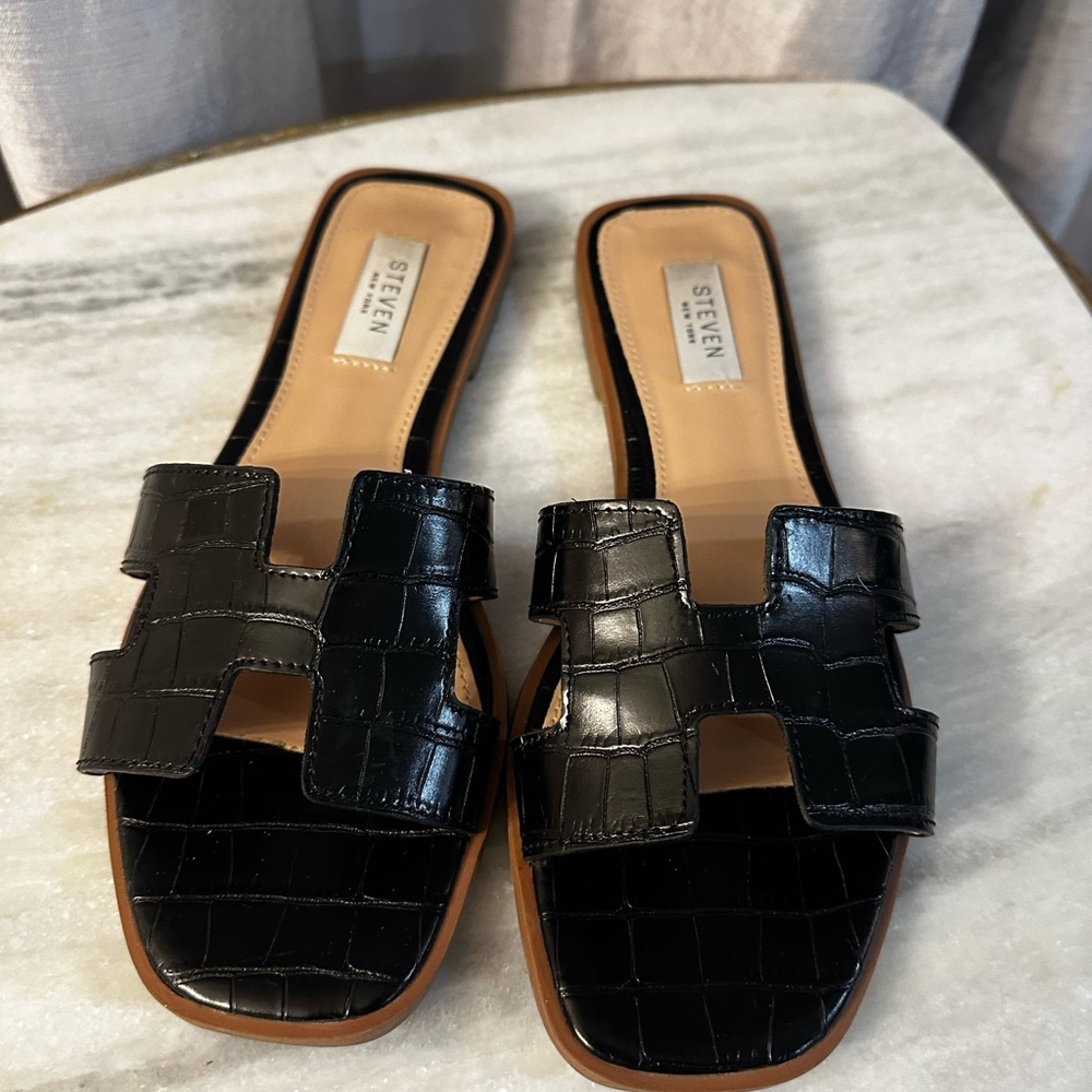 Steven By Steve Madden Black Croc-Embossed Slide Sandal - Picture 2 of 7